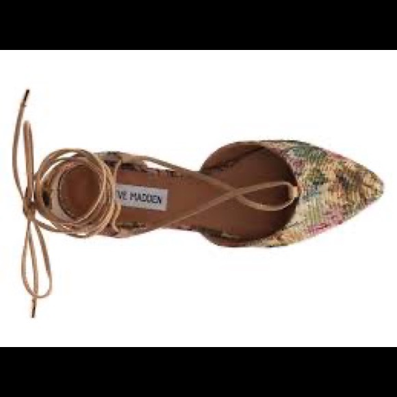 Steve Madden Walkie Floral Flat 7.5 Lace Up - Picture 2 of 12
